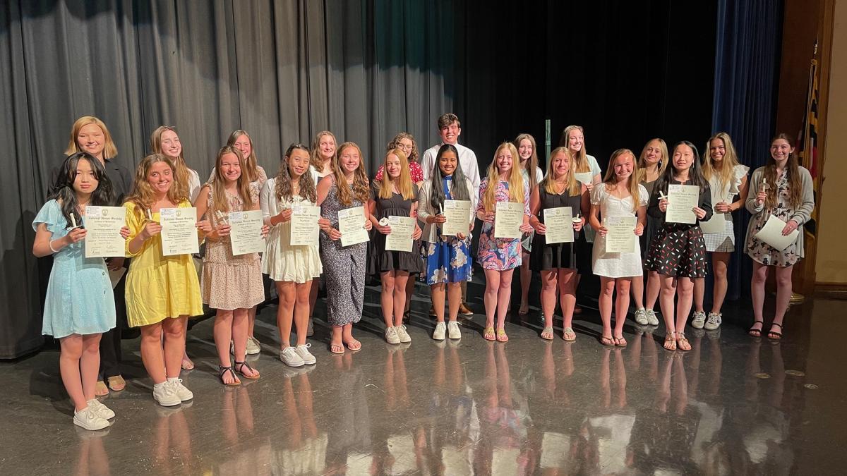 Easton High School Students are Inducted into National Honor Society ...